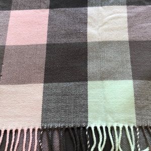 Soft plaid scarf